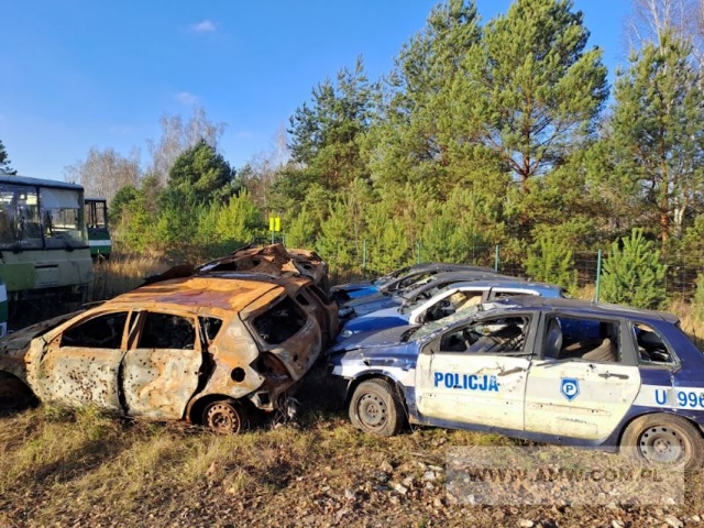 Zużyte lub nienadające się do użytkowania pojazdy niezawierające cieczy i innych niebezpiecznych elementów (wraki powstałe ze zużycia samochodów osobowych i autobusów na cele szkoleniowe) (kod odpadu 16 01 06) 